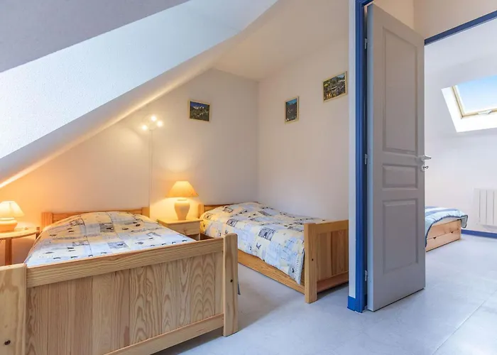 Apartmán : Duplex 4 Pers Avec Balcon, Parking, Proche Thermes Et Randonnees - Fr-1-401-289